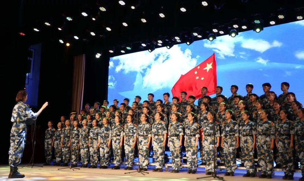 轮台:小小“爱心包”带给孩子无限快乐